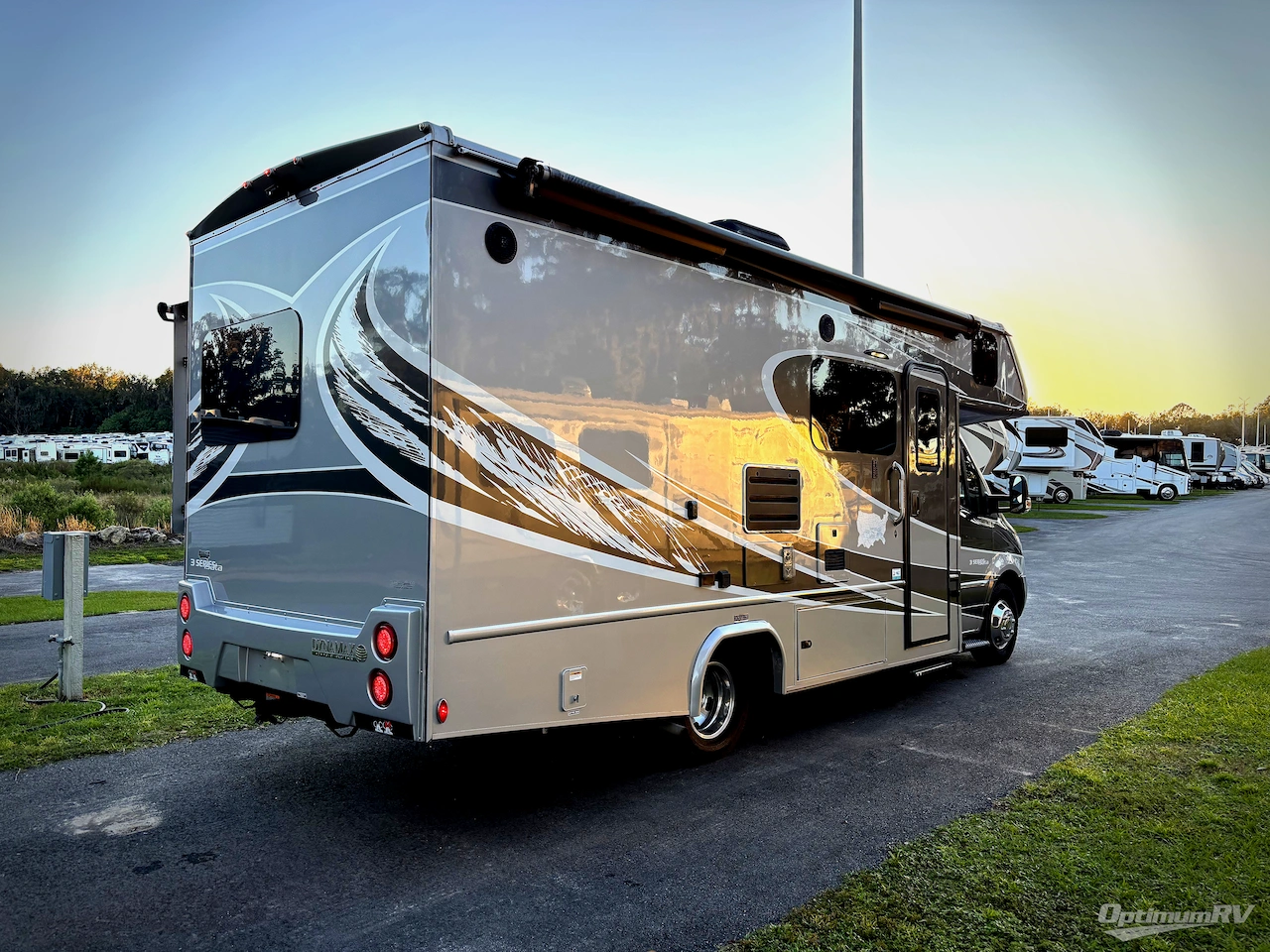 2022 Dynamax isata 3 24FW Photo 2