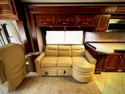 2005 Monaco Windsor 40PDQ RV Photo 4
