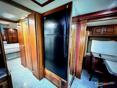 2005 Tiffin Zephyr 45QDZ RV Photo 4