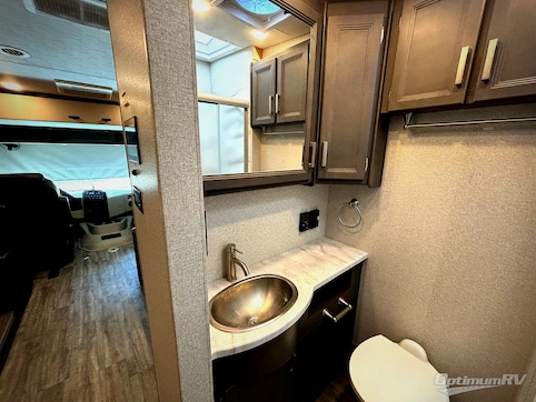 2024 Thor Outlaw 38MB RV Photo 2