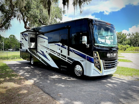 Used 2024 Thor Outlaw 38MB Featured Photo