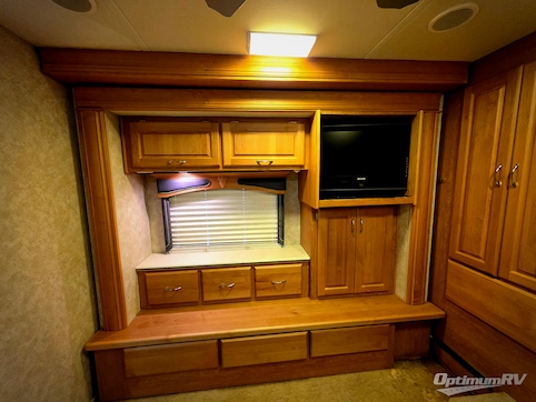 2007 Monaco Diplomat 40PDQ RV Photo 4