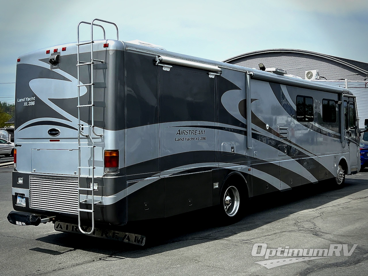 2002 Airstream Land Yacht XL XL Photo 2