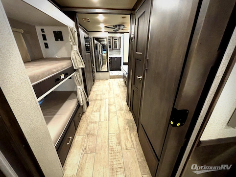 2023 Thor Venetian B42 RV Photo 3