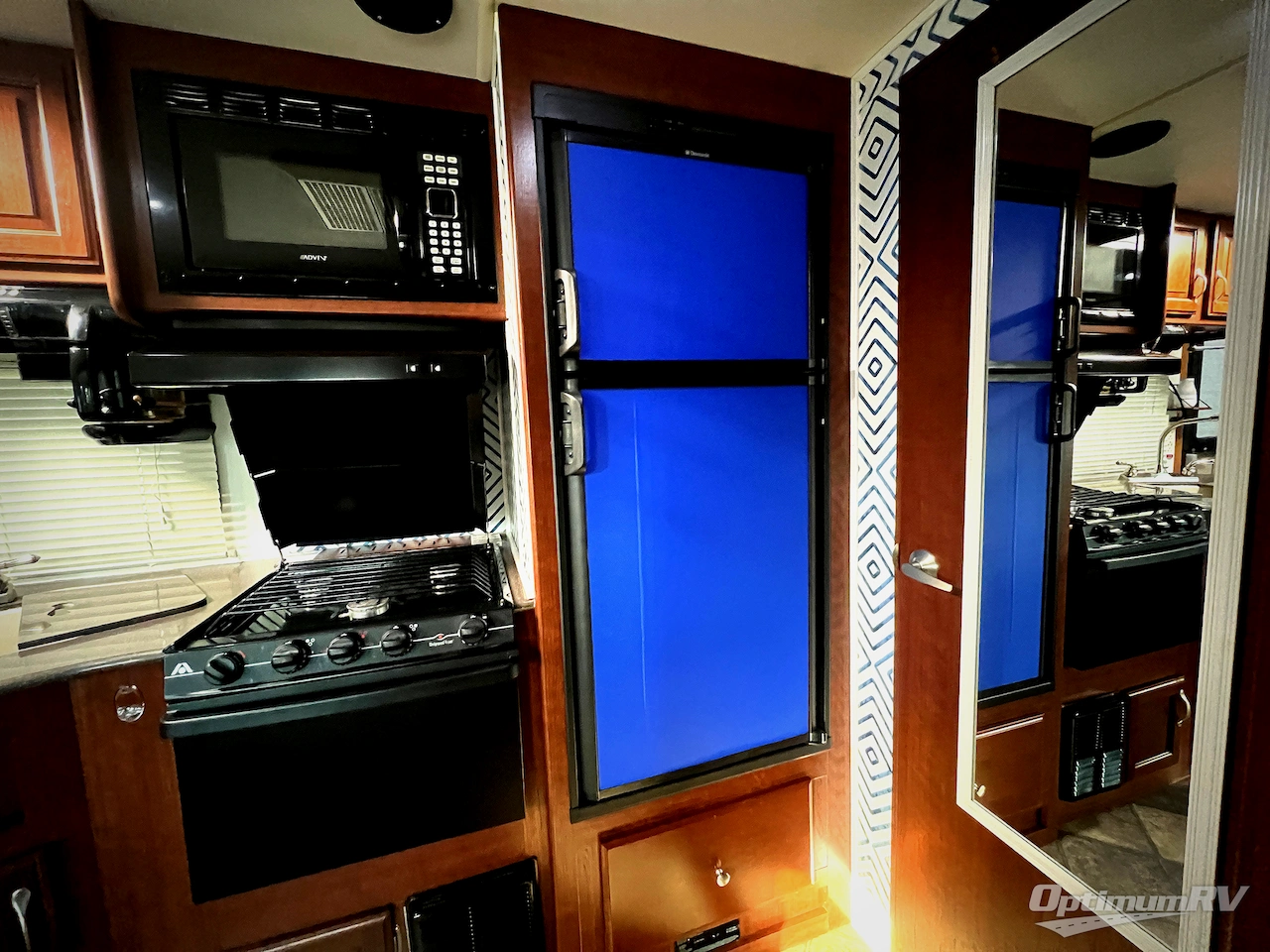 2015 EverGreen RV i-Go G314BDS Photo 11