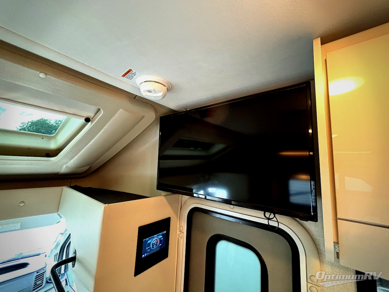 2026 Thor Compass AWD 24KB Photo 19