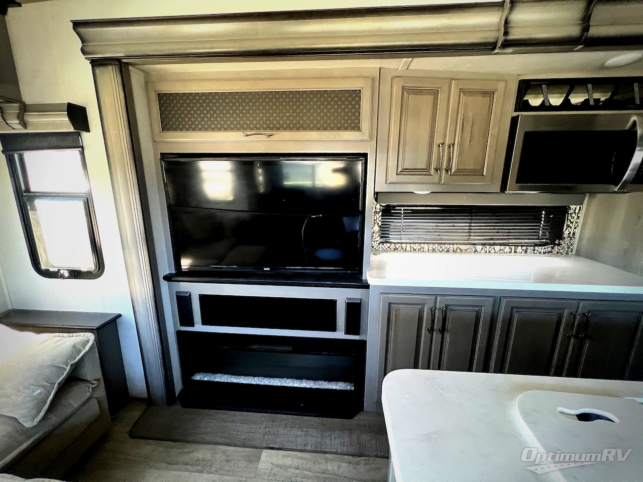 2021 Keystone Montana 3231CK Photo 7