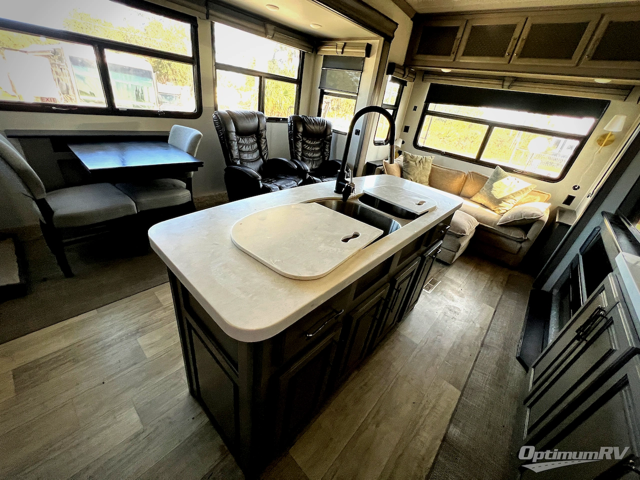 2021 Keystone Montana 3231CK Photo 10