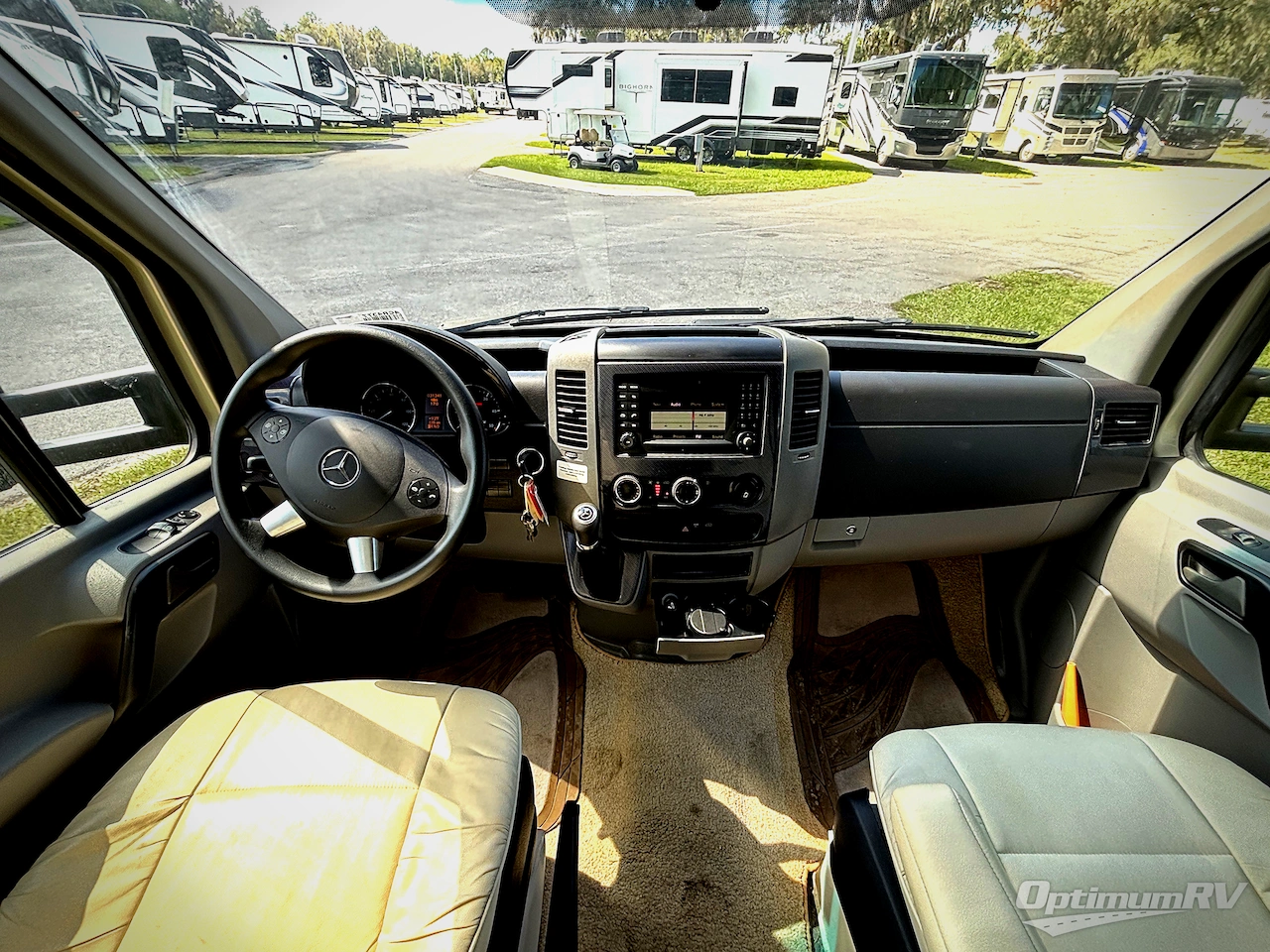 2016 Pleasure-Way Plateau XL Std. Model Photo 8
