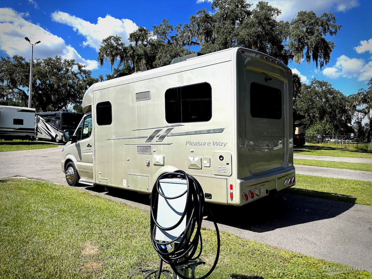 2016 Pleasure-Way Plateau XL Std. Model Photo 3