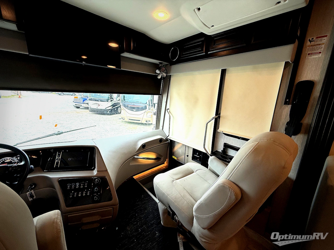 2021 Forest River Berkshire XL 40E Photo 9