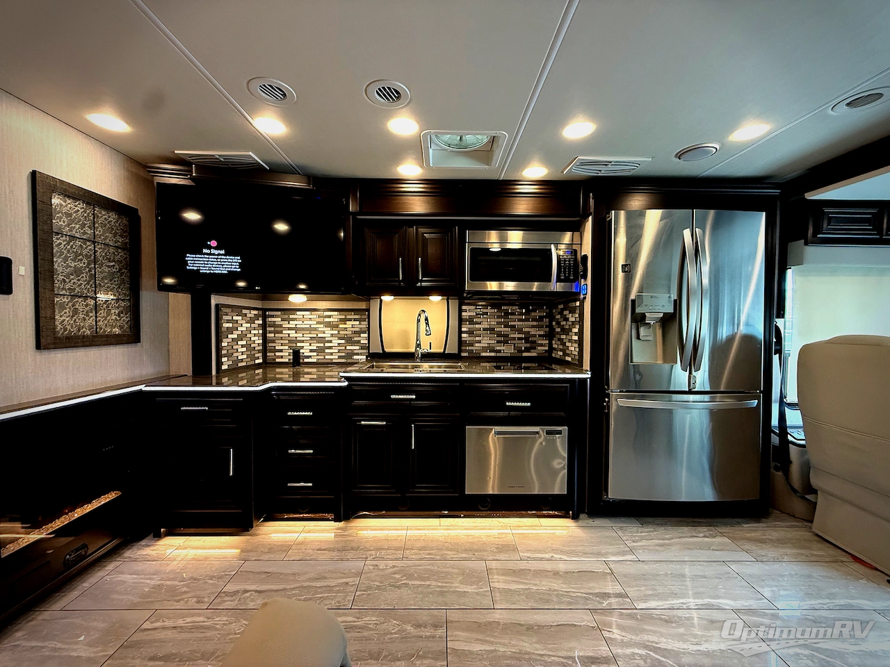 2021 Forest River Berkshire XL 40E Photo 14