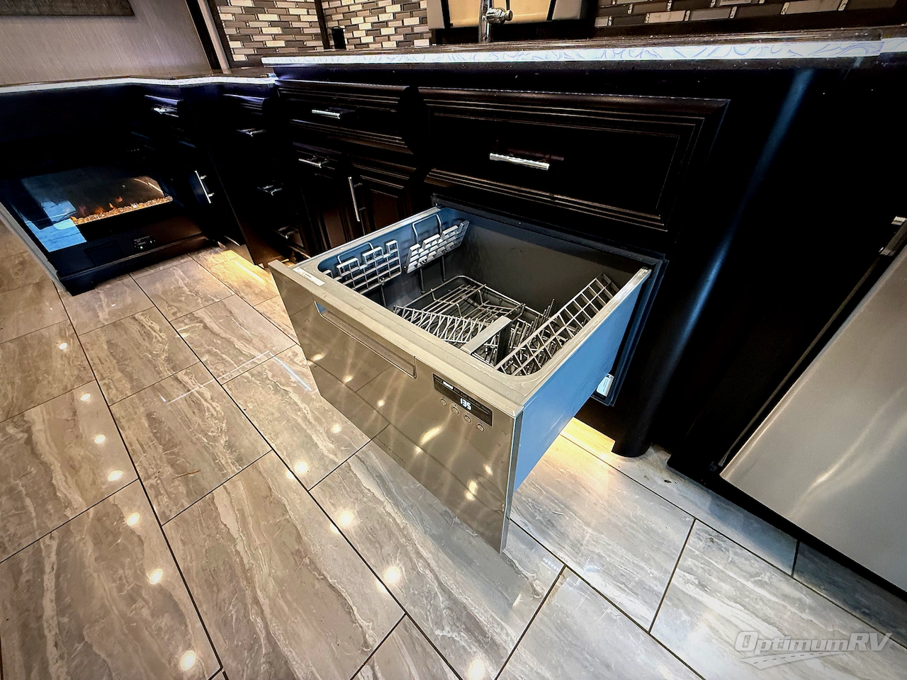 2021 Forest River Berkshire XL 40E Photo 15