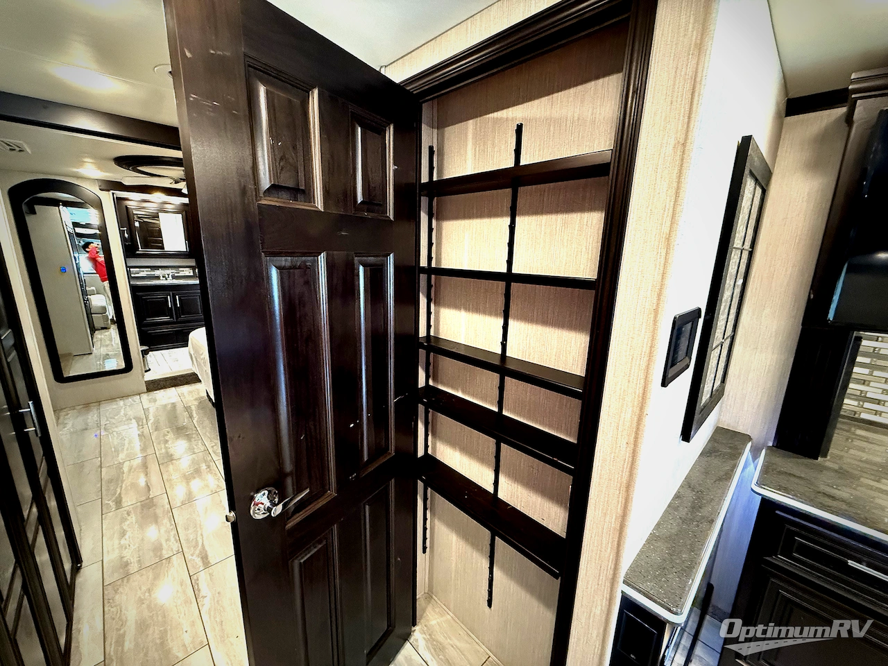 2021 Forest River Berkshire XL 40E Photo 23