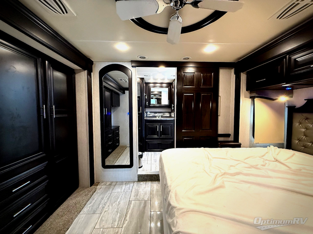 2021 Forest River Berkshire XL 40E Photo 33