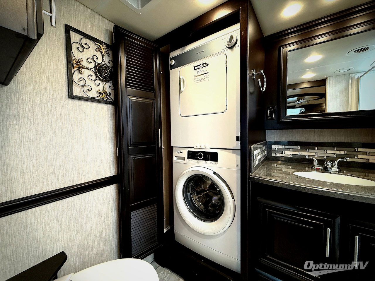 2021 Forest River Berkshire XL 40E Photo 36