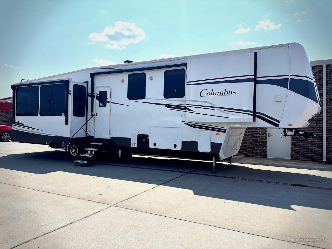 2024 Palomino Columbus 383FB Photo 1