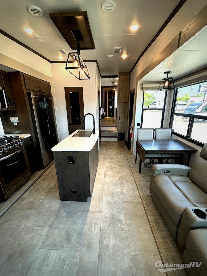 2024 Palomino Columbus 383FB Photo 7