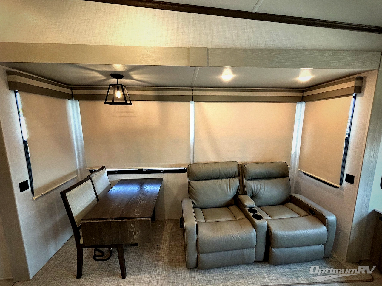 2024 Palomino Columbus 383FB Photo 17