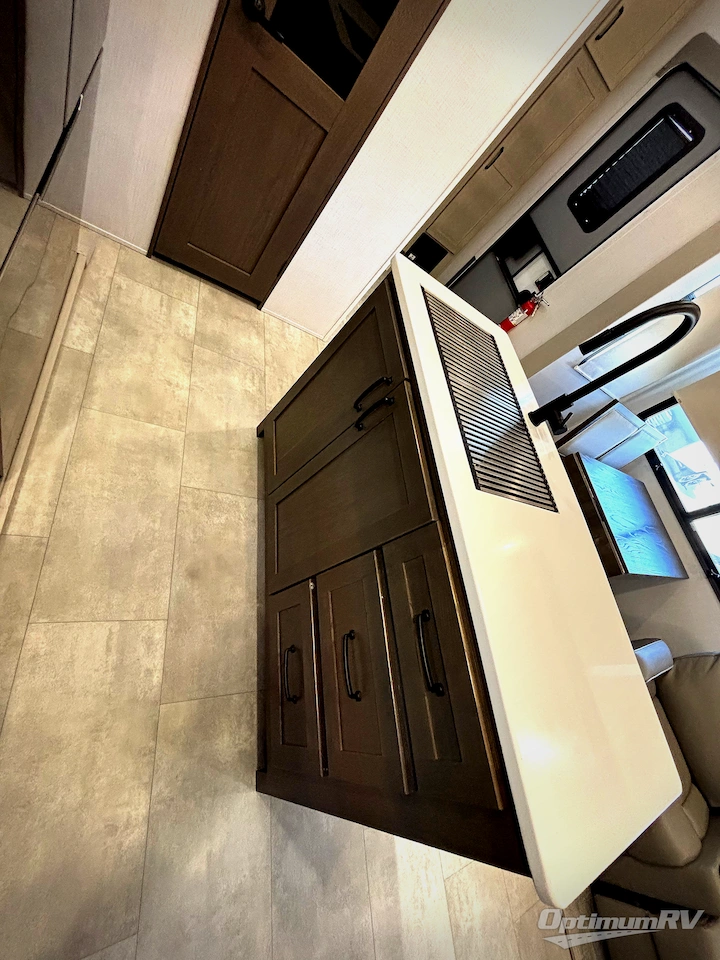 2024 Palomino Columbus 383FB Photo 23
