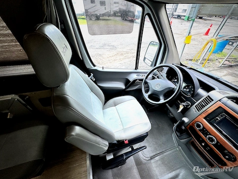 2011 Roadtrek Roadtrek RS-Adventurous RV Photo 2