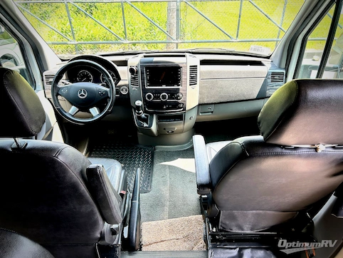 2018 Renegade Vienna 25FWS RV Photo 4