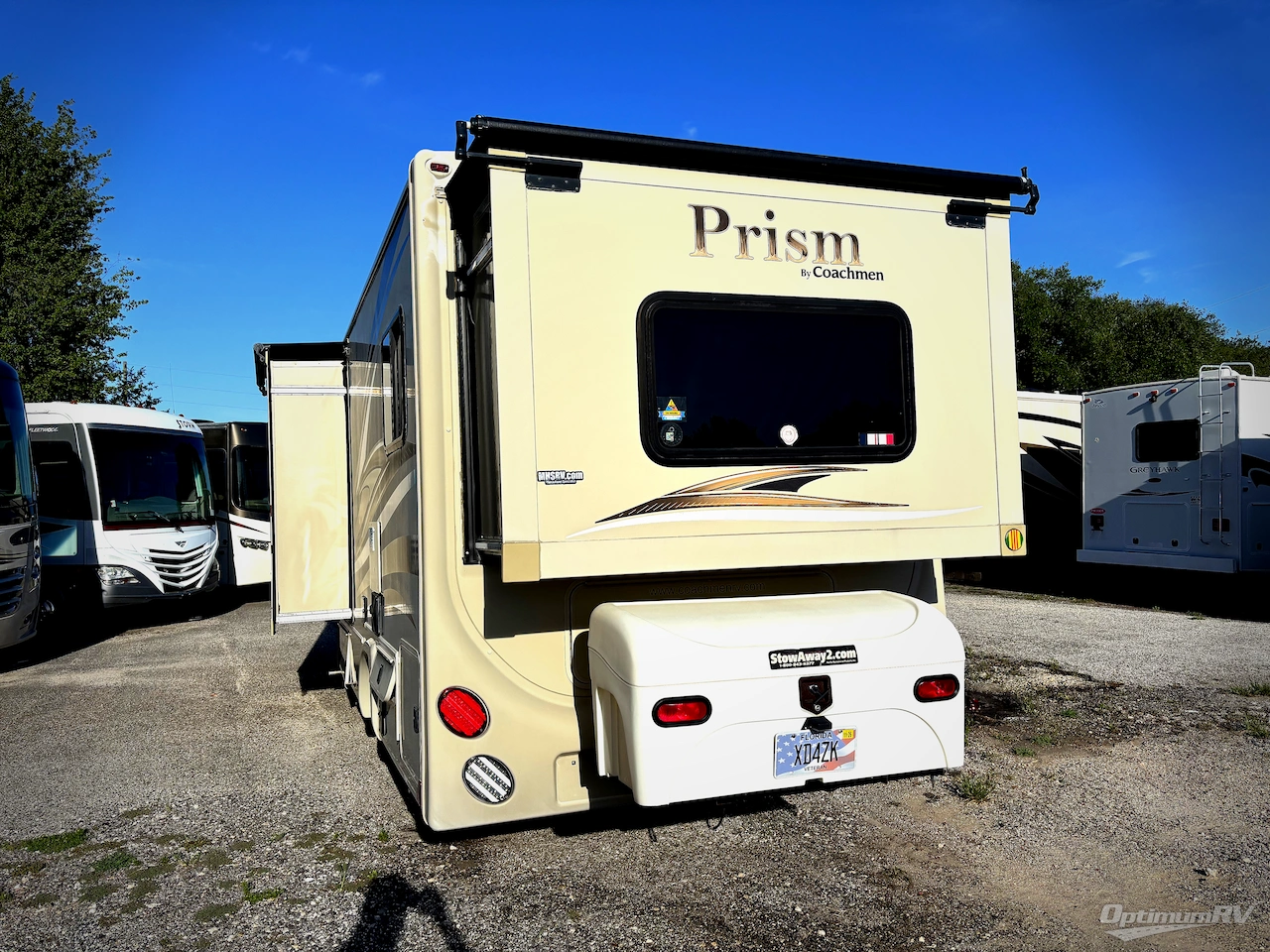 2015 Coachmen Prism 24G Photo 3