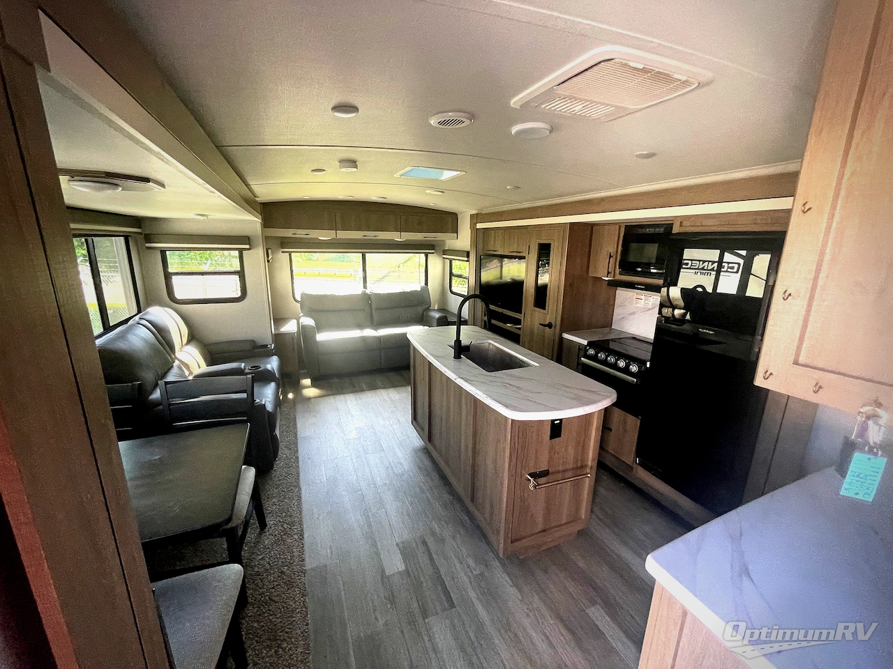 2023 Grand Design Imagine 2970RL Photo 3