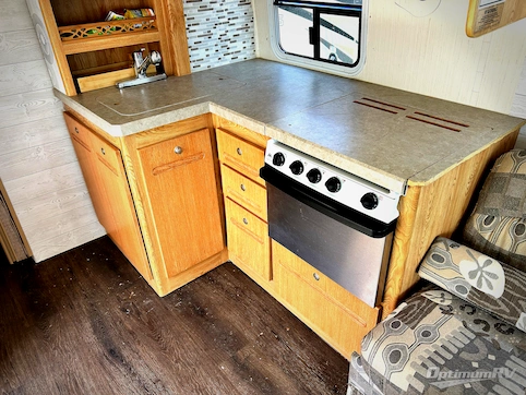 2003 R-Vision Stratus 291 RV Photo 4