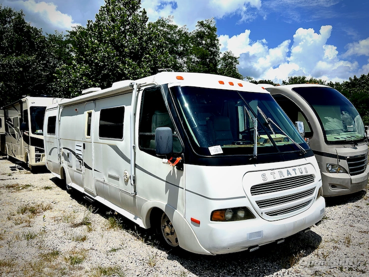 2003 R-Vision Stratus 291 RV Photo 1