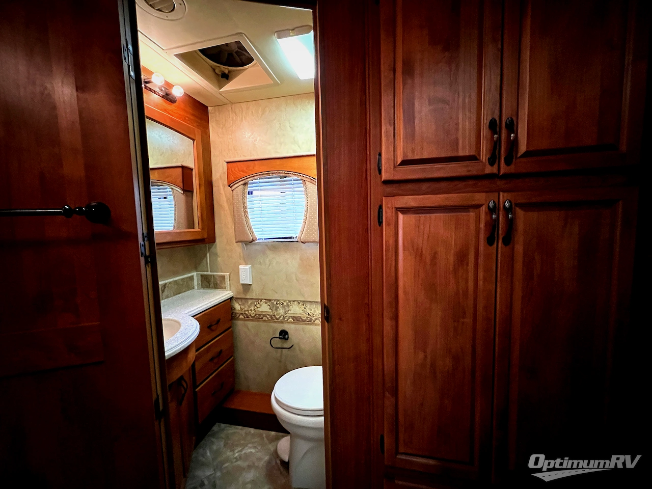 2008 Holiday Rambler Endeavor 40PDQ Photo 27