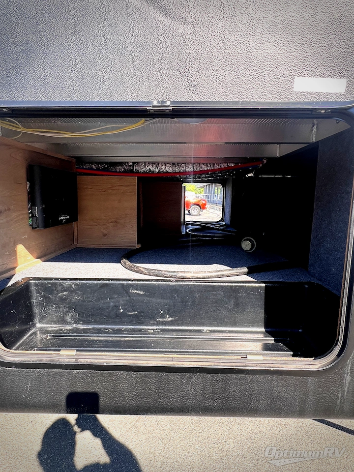 2019 Winnebago Towables Minnie Plus 29RBH Photo 11