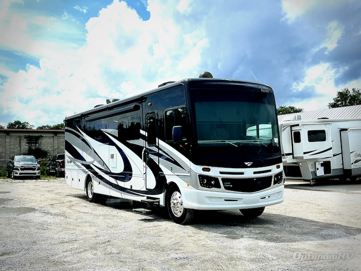 2020 Fleetwood Bounder 35P RV Photo 1