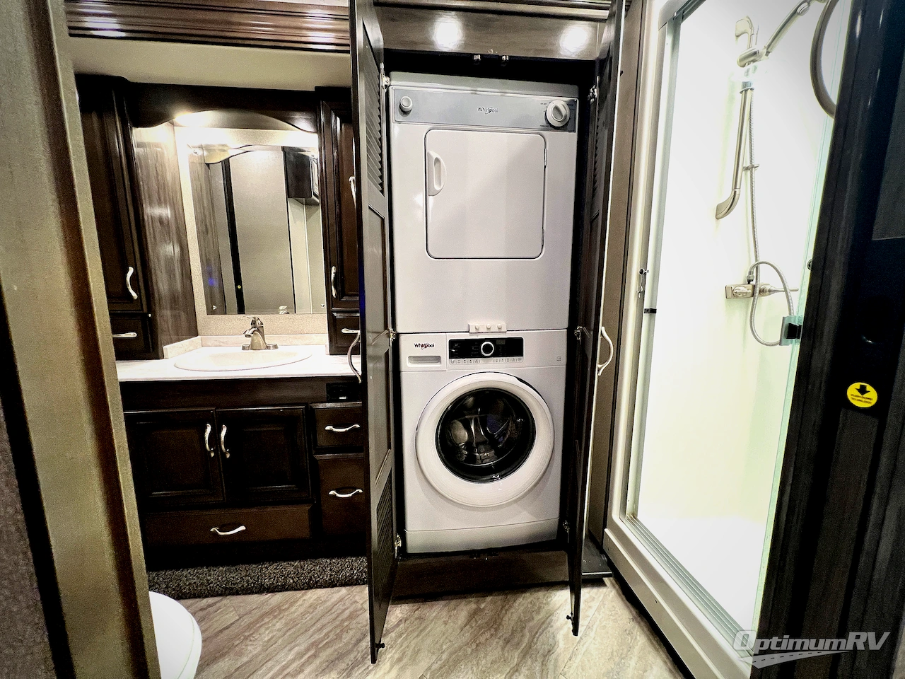 2020 Fleetwood Bounder 35P Photo 17