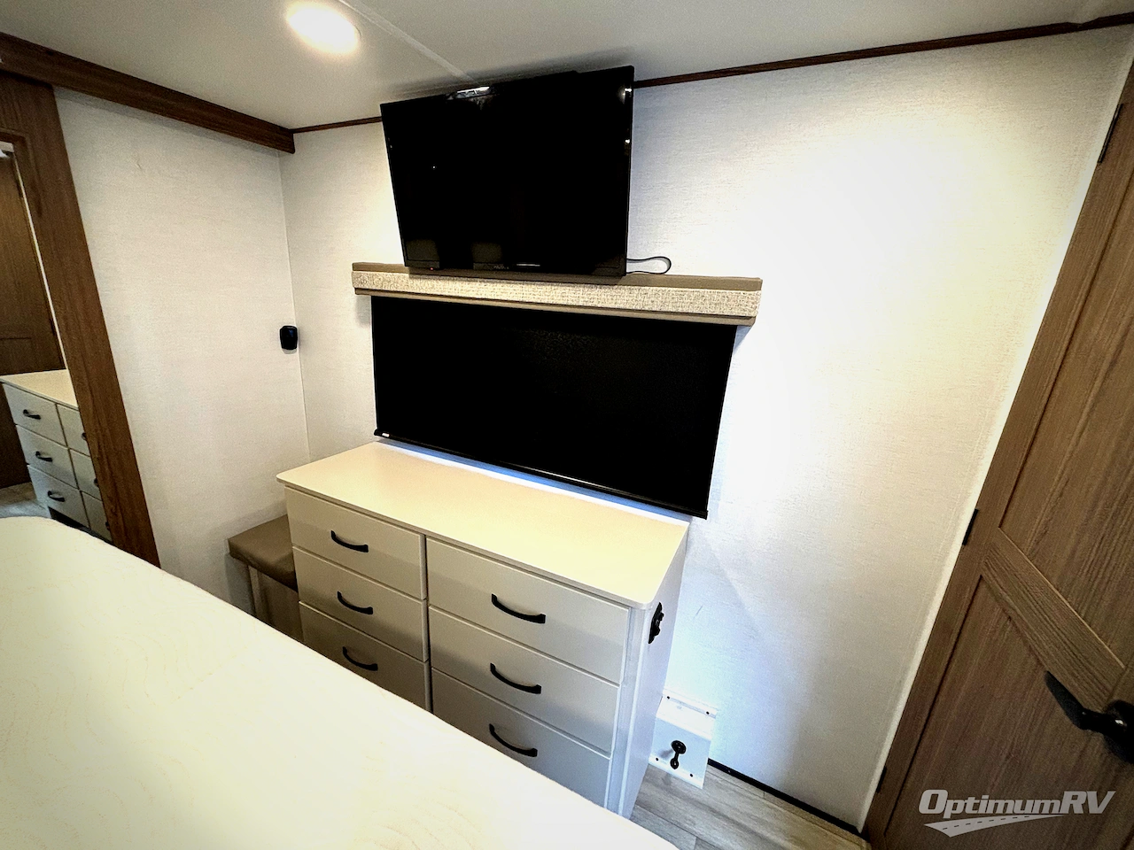 2024 Alliance Paradigm 395DS Photo 13