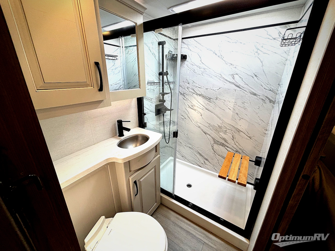 2024 Alliance Paradigm 395DS Photo 14