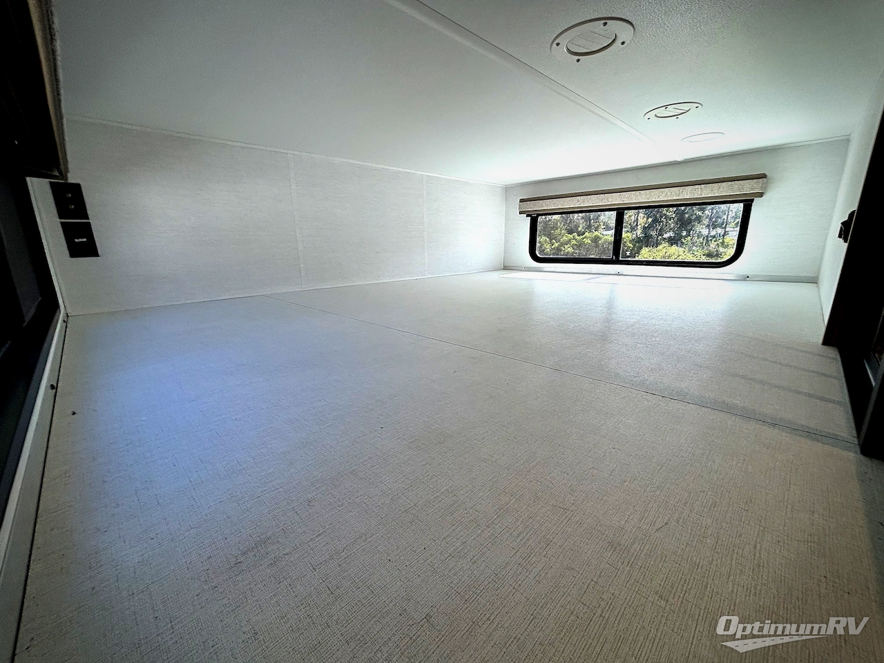 2024 Alliance Paradigm 395DS Photo 22