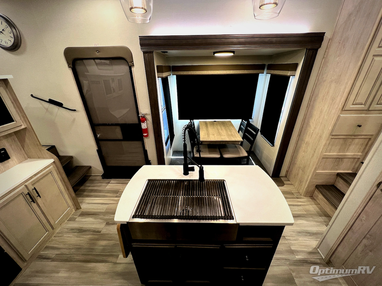 2024 Forest River Sandpiper Luxury 391FLRB Photo 31