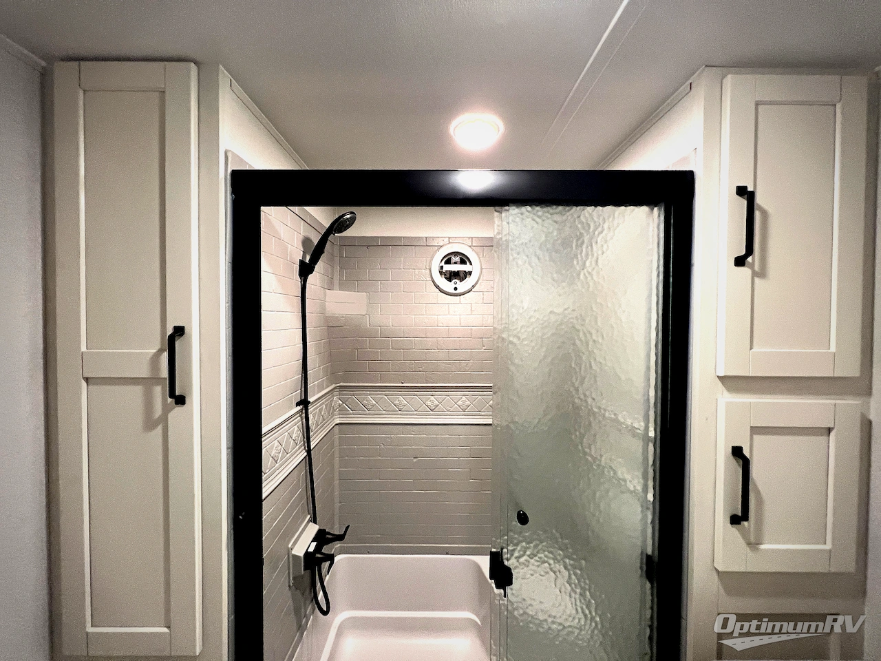 2025 Palomino Puma Destination 402LFT Photo 15