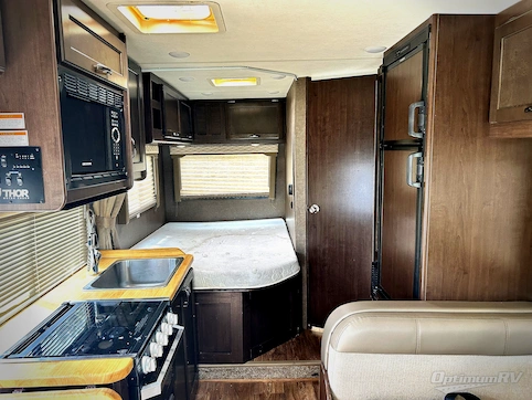 2019 Thor FREEDOM ELITE 23H RV Photo 2