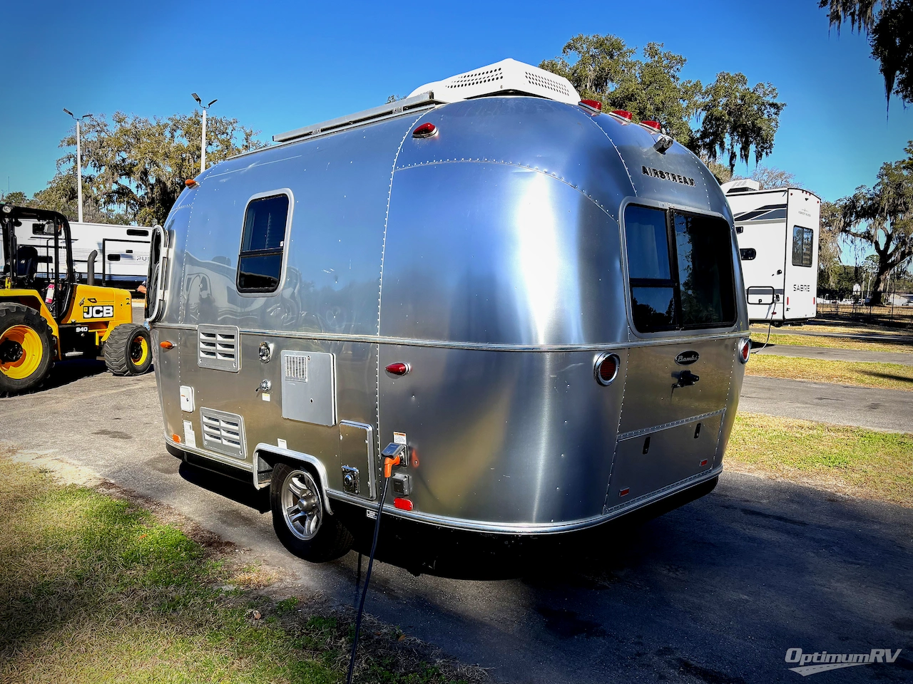 2018 Airstream Sport 16RB Photo 3