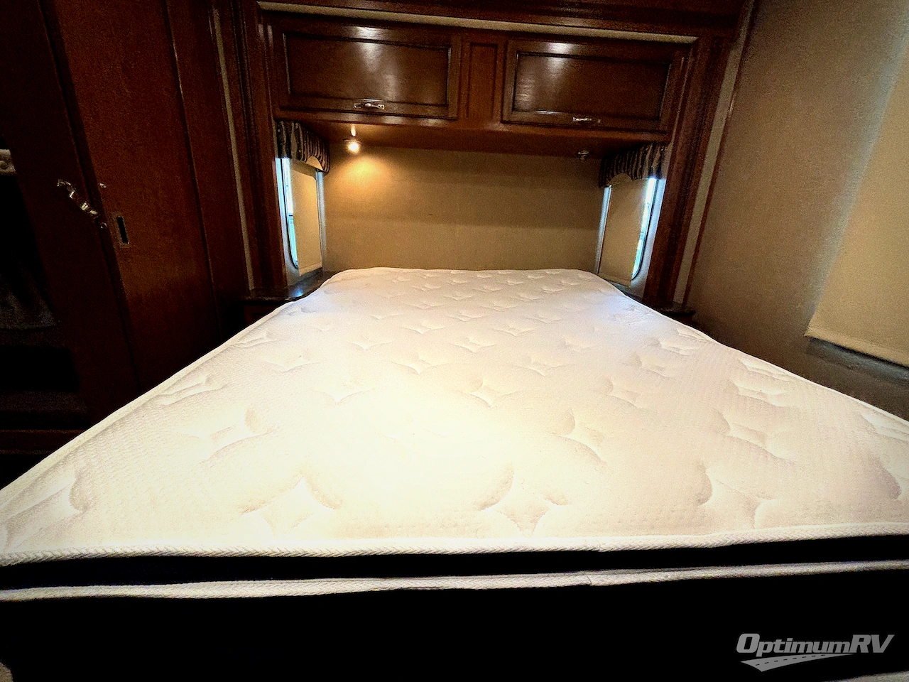 2017 Fleetwood Flair 31B Photo 15