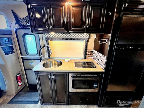 2017 Thor Siesta Sprinter 24SR RV Photo 3