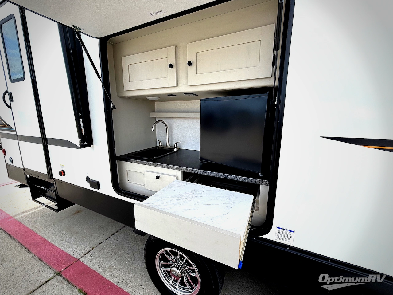 2025 Coachmen Northern Spirit Ultra Lite 2963BH Photo 5
