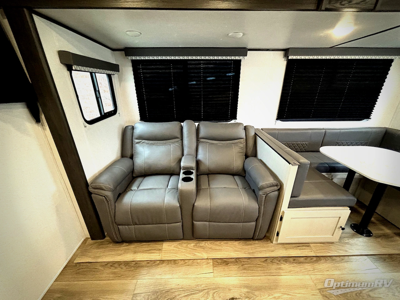 2025 Coachmen Northern Spirit Ultra Lite 2963BH Photo 10