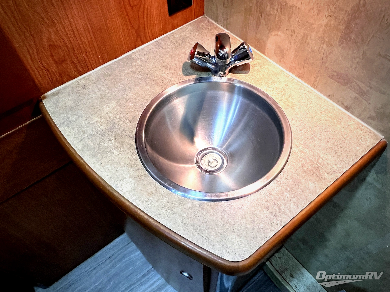 2007 Winnebago View 23J Photo 22