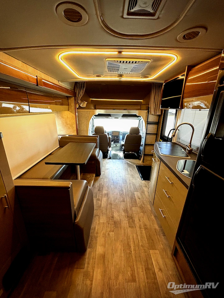 2019 Winnebago View 24J Photo 5