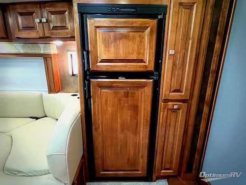 2013 Tiffin Allegro Breeze 32 BR RV Photo 3