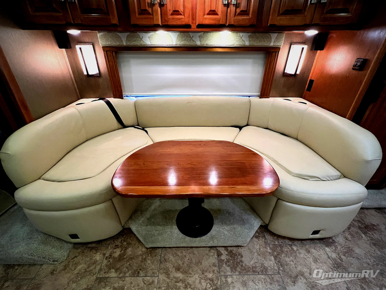 2013 Tiffin Allegro Breeze 32 BR Photo 11