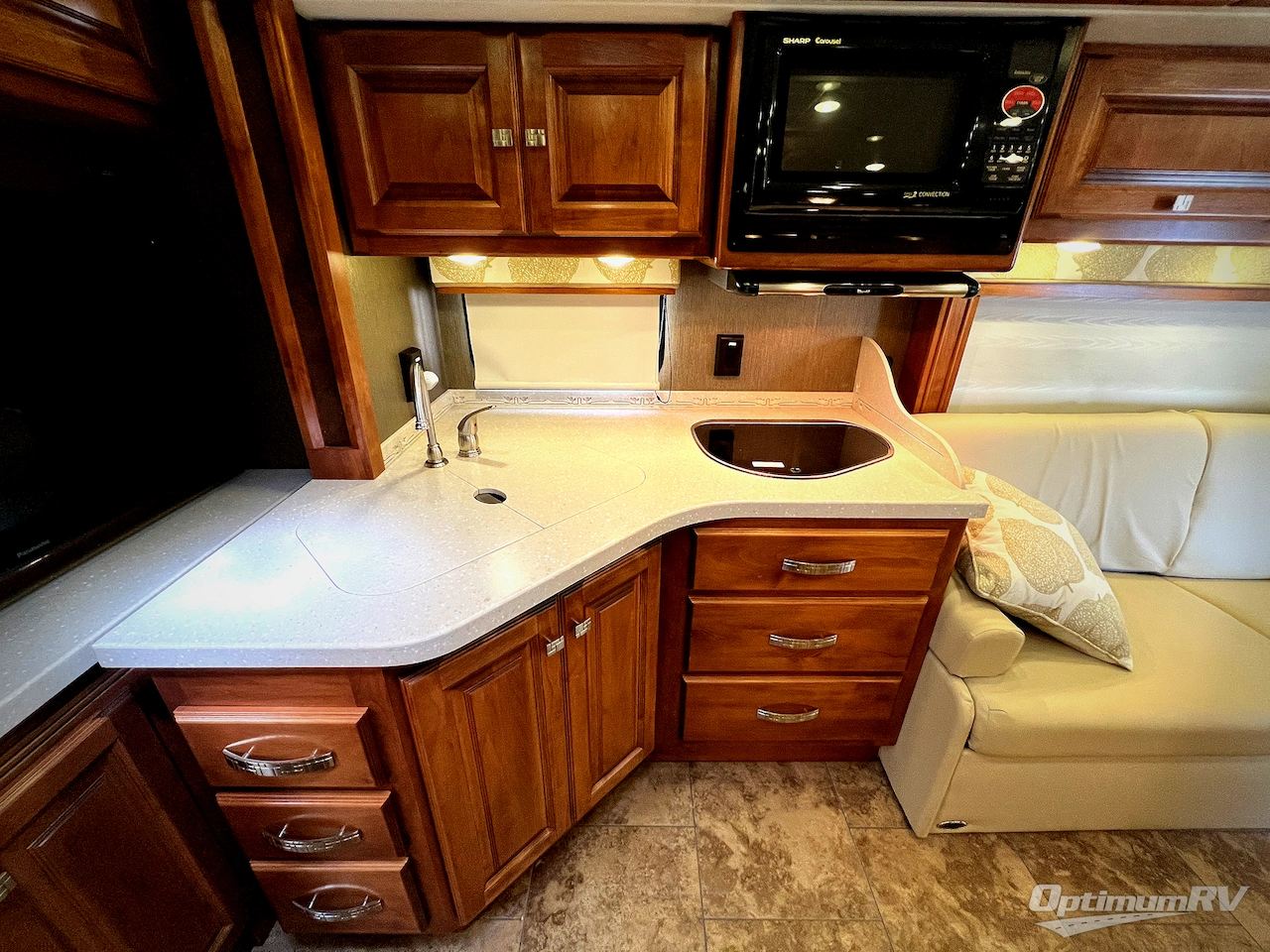 2013 Tiffin Allegro Breeze 32 BR Photo 17